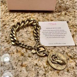Stella & Dot Heritage Coin Bracelet brushed antique gold.  Excellent condition